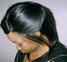 photo d'une femme portant une full lace front wig2