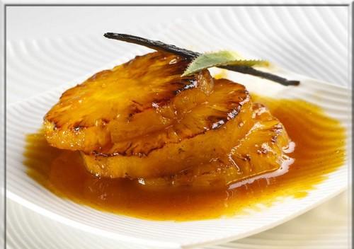 Ananas flambés au Rhum