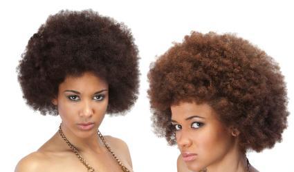 soin des cheveux crépus et frisés: Erreurs à éviter!
